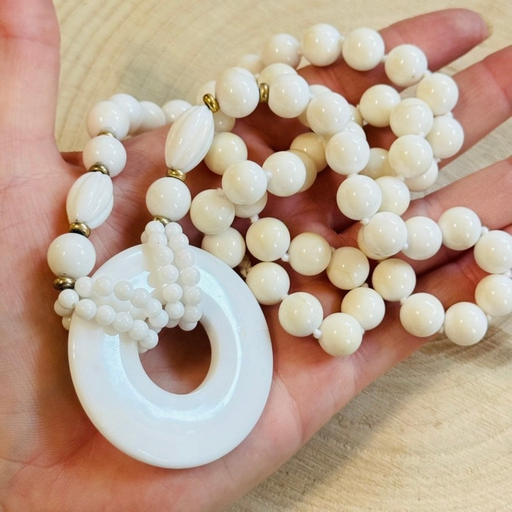 Vtg Milk Art Glass Beaded Necklace Regal Venetian Collar Knotted Italy 28" 70s